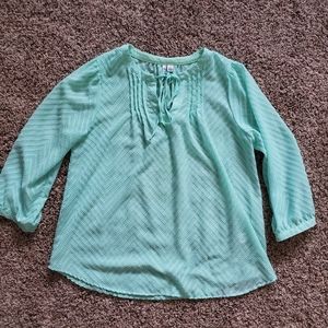 Elle Mint Green Chevron Blouse